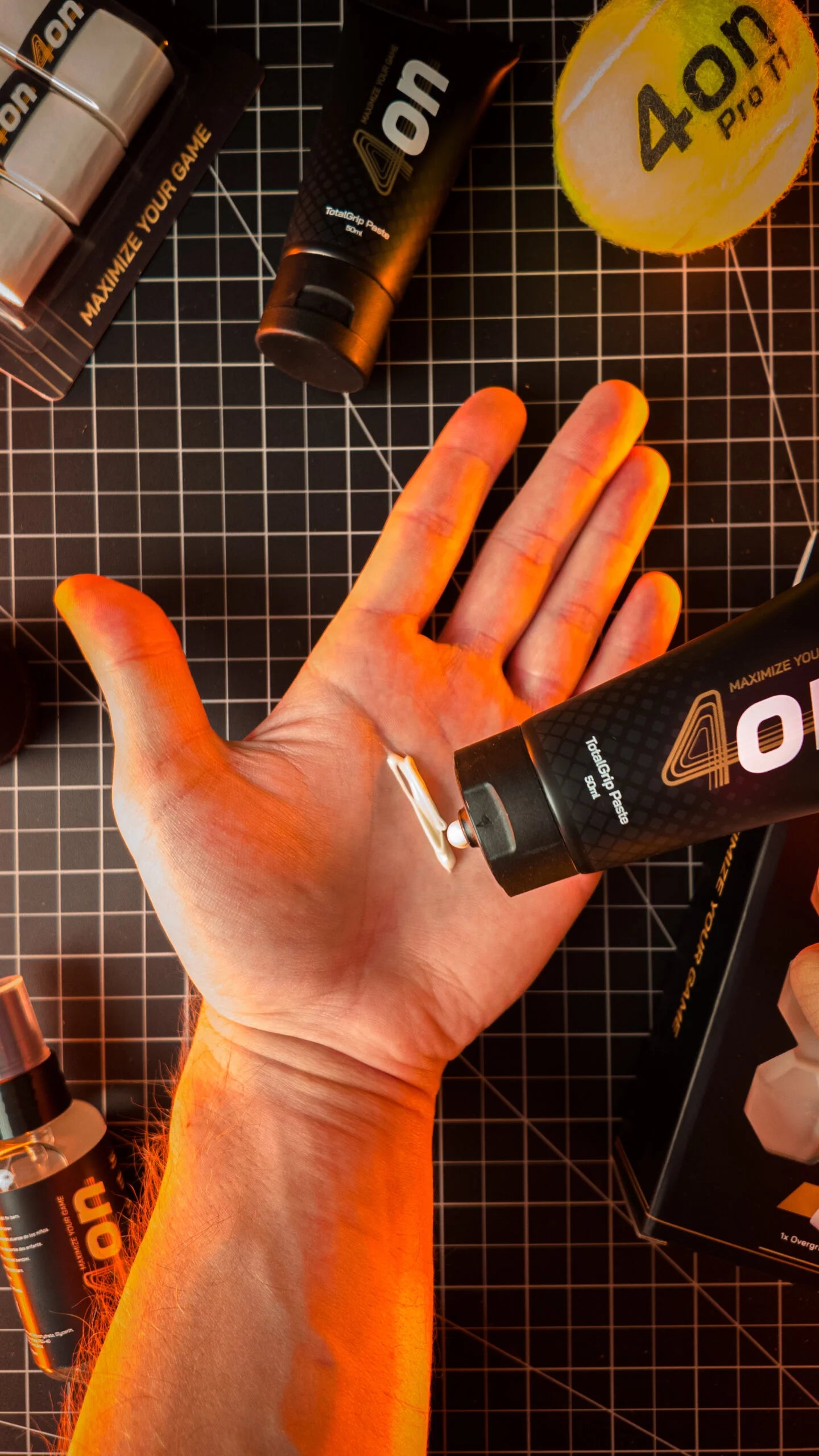 4on Total Grip Paste