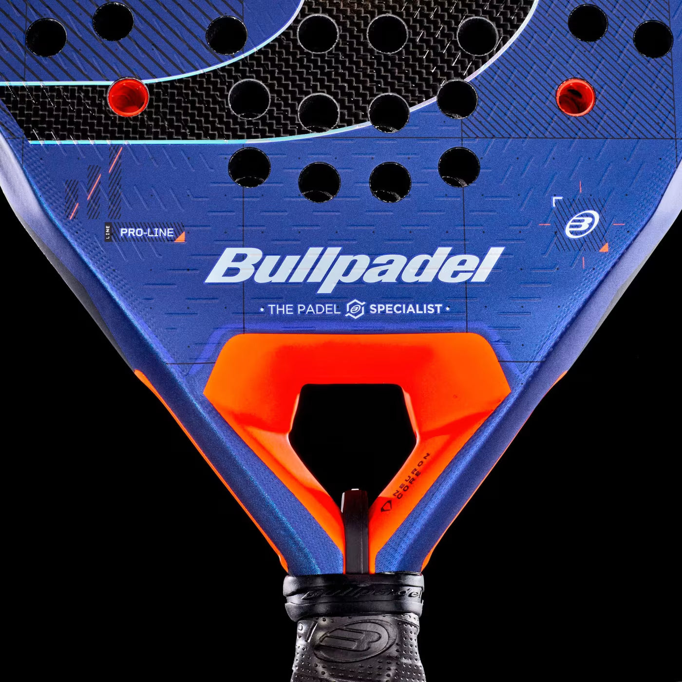 Bullpadel Pala Neuron 02 27